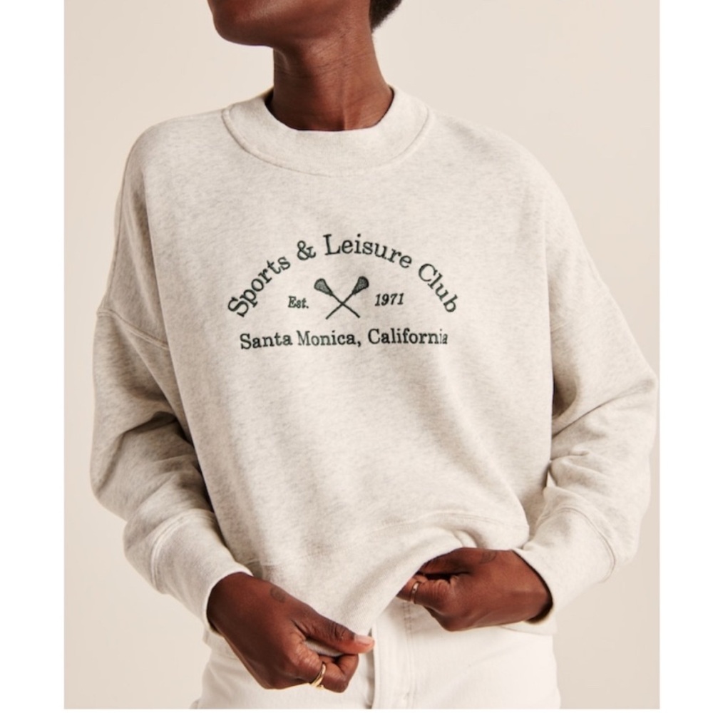 Abercrombie & Fitch Gray Sweatshirt